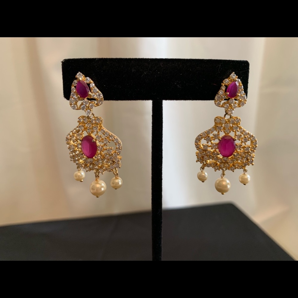 Earrings in pink and light gold